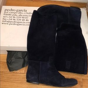 Suede no heel pull on boots